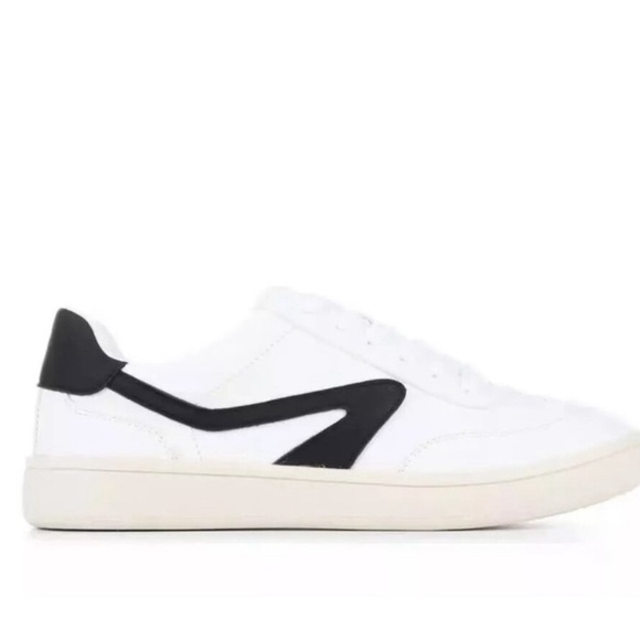 NWT/NIB DV by Dolce Vita Ladies Classic Vasser Sneaker Shoe Size 8, ladies. - Picture 3 of 6